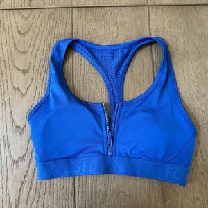 Blue sports bra : small